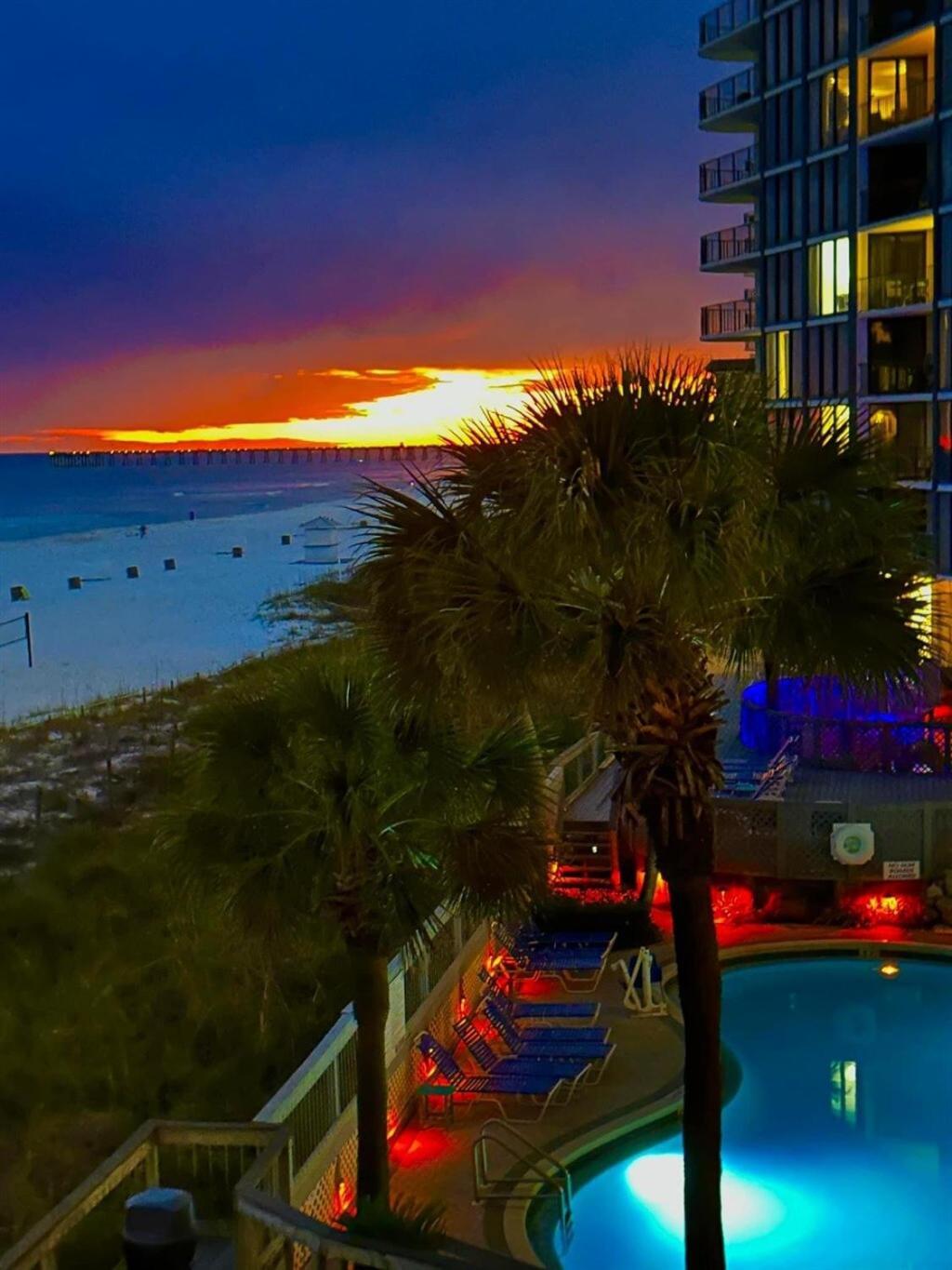 Flip Fllops In The Sand,windward 202 At Edgewater And Golf Apartment *
